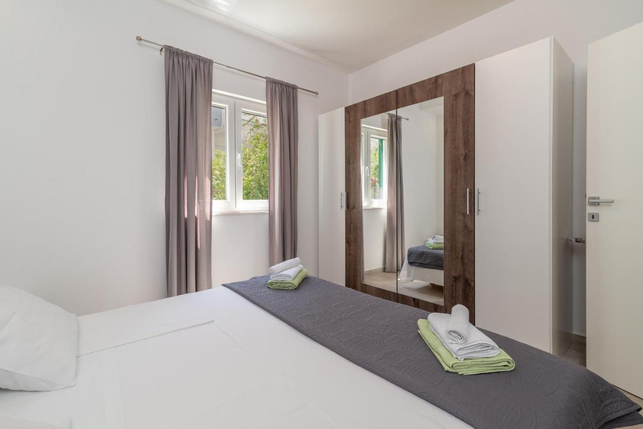 Apartment Ela Трогир Экстерьер фото