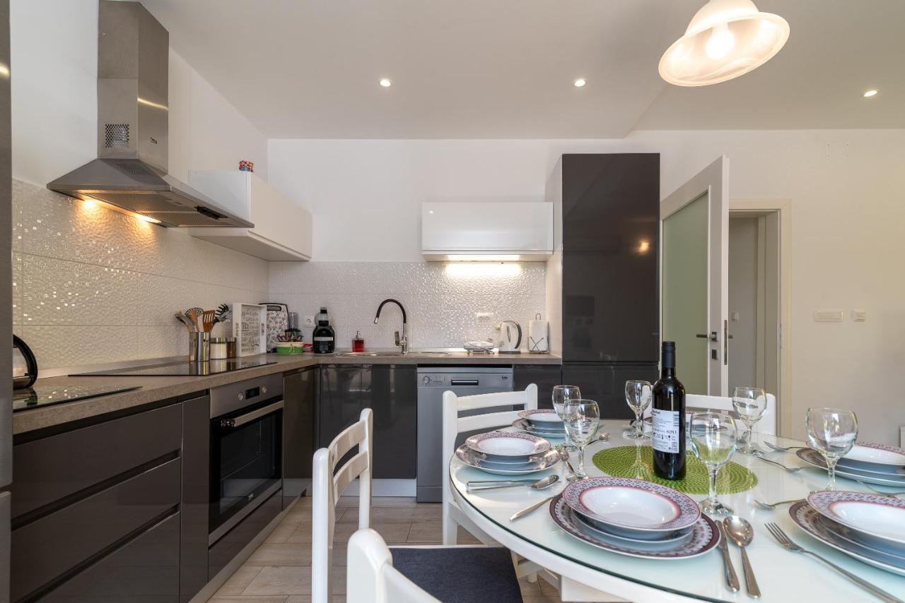 Apartment Ela Трогир Экстерьер фото